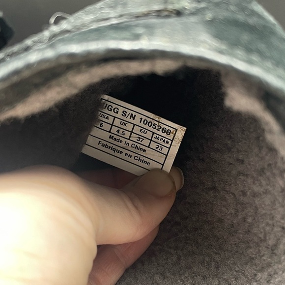 Ugg Women’s 6 Thomsen Black Suede Wool Leather Boot Winter Weatherproof Dry Rain - Picture 7 of 7